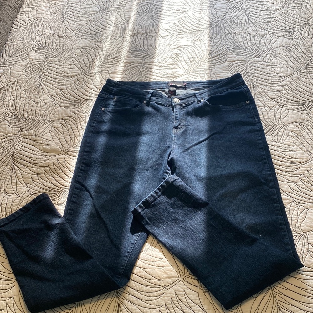 Dots dark blue denim jeans. No distress. Size 18 & STRETCHY! Super comfy.